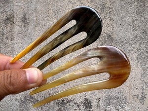 Horquilla para el Cabello Hecha a Mano con Cuerno de Búfalo, Forma Natural, Pulida, Imitación Antigua, Artesanía Duradera - Product Image 1