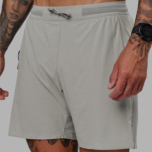 กางเกงขาสั้นชายหาดผ้าไนลอนผสมสแปนเด็กซ์แบบสั่งทำพิเศษ น้ำหนักเบา ระบายอากาศได้ดี กันลม แห้งเร็ว มีเชือกผูกเอว ลายการ์ตูนสไตล์ทรอปิคอล - Product Image 5