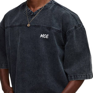 Camiseta para Hombre con Acabado Vintage, Cuello en V, Costura de Panel, Construcción de Algodón Grueso, Logotipo Personalizado, Fabricación al por Mayor - Product Image 3