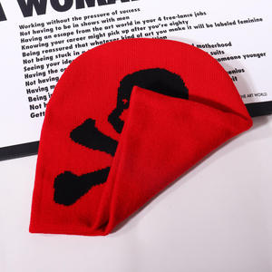 Bonnet en acrylique jacquard unisexe personnalisé en gros avec broderie 3D, motif intégral et lettres pour la chaleur hivernale - Product Image 4