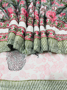 Lote al por mayor de colchas reversibles estampadas a mano con motivos florales, borde a rayas verde, rosa y gris, para uso doméstico en todas las estaciones, en stock. - Product Image 4