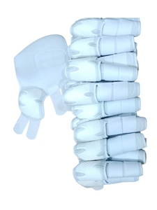 Botas de neopreno negras para caballos, protectoras de tendones para exteriores, producto para el cuidado equino, juego de cuatro, con dos botas delanteras y dos traseras. - Product Image 3