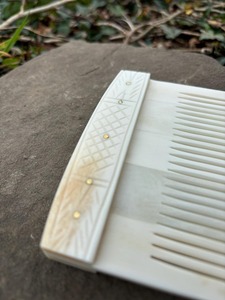 Peigne à cheveux authentique en os de Viking, peigne médiéval fait main, accessoire de toilettage nordique historique, réplique de musée LARP - Product Image 3