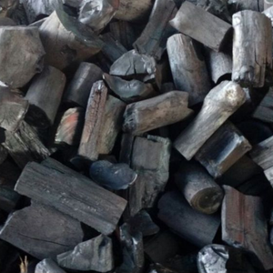 Le charbon de bois de tamarin d'Indonésie pour griller de la viande avec des résultats parfaitement cuits comme souhaité est vendu à un prix abordable - Product Image 4