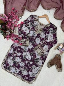 Ensemble Sharara pour femmes en coton, imprimé floral violet traditionnel, avec dupatta, style pakistanais, tenue de soirée, ensemble Salwar Kameez - Product Image 5