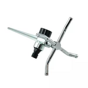 ระบบชลประทานสนามหญ้าแบบหนัก ทนทาน หัวฉีดหมุนได้สี่ทิศทาง พร้อมเสาปักดินโลหะผสมสังกะสี อุปกรณ์รดน้ำ - Product Image 3