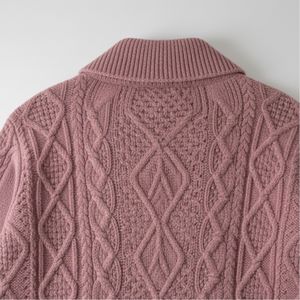 Cárdigan Personalizado de Punto Trenzado Rosa con Cuello Chal, Cuello en V, Botones Cubiertos con Bordado, Patrón a Cuadros, Unisex - Product Image 4