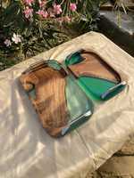 Plateau de service en résine et bois de noyer, plateau décoratif personnalisé avec poignées, cadeau de déménagement, thème plage, plateau de service fait main