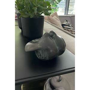 Decoración de mesa para sala de estar, escultura de bronce de dos palomas, objetos decorativos, precio al por mayor - Product Image 1