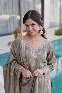 Salwar Kameez Tradicional Étnico Indio para Mujer, para Cualquier Ocasión, Ropa Elegante al por Mayor con Excelente Calidad Premium - Product Image 3