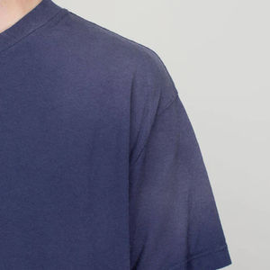 Camiseta de Hombre de Alta Calidad ODM, 120g, Cuello Alto, Teñida, 100% Poliéster, Efecto Desgastado por el Sol, Lavado Ácido, Talla Grande - Product Image 6