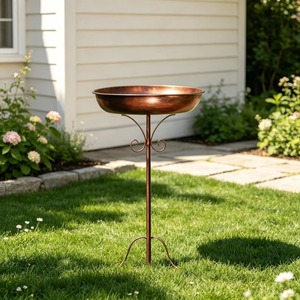 Bain d'oiseaux moderne en cuivre au design élégant, parfait pour l'extérieur, jardin, mangeoire à oiseaux, bassin d'eau, construction durable. - Product Image 1