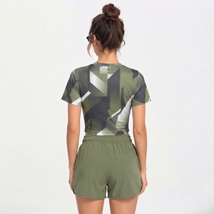 Conjunto de Top Corto y Pantalones Cortos con Estampado de Camuflaje para Mujer, Conjunto Deportivo de 2 Piezas para Verano, Diseño y Logotipo Impresos Personalizados - Product Image 4
