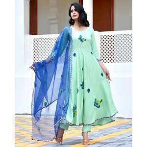 ชุดสัลวาร์ คามีซ ลายวาดมือแบบลำลองของมอเรปันค์ สีเขียวหมึก ผ้าเรยอน ไซส์ XS - Product Image 5