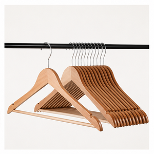 ไม้แขวนเสื้อตุ๊กตาพรีเมียม ทำจากไม้ธรรมชาติ เป็นมิตรกับสิ่งแวดล้อม ผิวเรียบเนียน อุปกรณ์จัดระเบียบตู้เสื้อผ้าตุ๊กตา - Product Image 4
