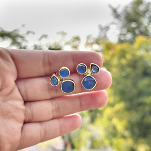 Boucles d'oreilles clous en pierres précieuses pour usage quotidien, jade bleu taille damier, petite paire de clous, plaqué or 18 carats, boucles d'oreilles mixtes à trois formes de pierres précieuses - Product Image 5