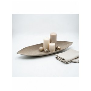 Plateau de service en métal moulé haut de gamme pour décoration intérieure moderne, design feuille longue et étroite gravée, centre de table pour plantes de Noël - Product Image 4