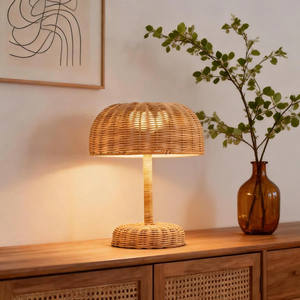 Lámpara de mesa de ratán natural hecha a mano en Vietnam, un elemento de iluminación sostenible perfecto para la decoración del hogar y el estilo boutique. - Product Image 5