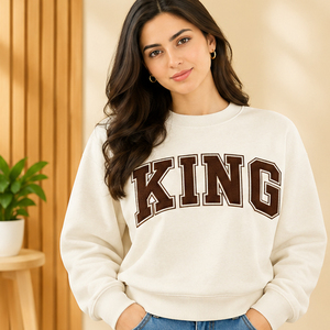Suéter de Cuello Alto Personalizado para Fraternidad King, Bordado con Letras Griegas, Ropa Universitaria, Ropa de Campus, Espíritu Universitario - Product Image 4