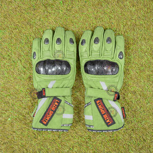 ถุงมือมอเตอร์ไซค์แบบยาวกันน้ำ ผลิตจากผ้าทอเสริมหนังบริเวณฝ่ามือ ป้องกันนิ้วมือ มีแถบสะท้อนแสง เหมาะสำหรับการขับขี่มอเตอร์ไซค์ท่องเที่ยวในฤดูหนาว - Product Image 1