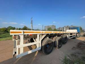 Remolque de Plataforma Plana para Camiones Comerciales con Suspensión Neumática de 3 Ejes Super White, con Sistema EBS, Control de Tracción y Elevación de Eje - Product Image 5