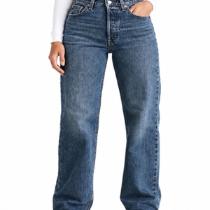 Jeans en denim sur mesure pour femme, coupe large, taille haute, en denim premium, tissu doux, coupe tendance, fabriqué sur mesure - Product Image 4