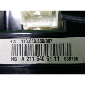 ชุดหน้าปัดเรือนไมล์มือสองสำหรับรถยนต์ E-class รุ่น A2115405111 - Product Image 3
