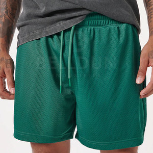 Shorts de sport en mesh confortables et ventilés pour hommes, idéaux pour la course à pied, l'entraînement et le streetwear, coupe ample pour un usage quotidien - Product Image 6