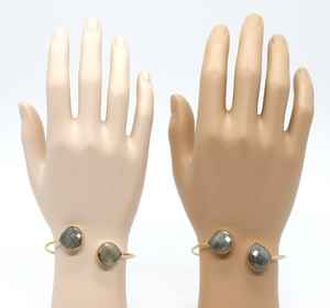 Brazalete y Pulsera con Doble Piedra en Forma de Pera y Lágrima |   Joyería de Piedras Preciosas de Oro con Certificación IGI Vintage |   CREACIONES HARI OM - Product Image 2