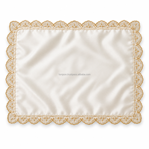 Housse de Challah ethnique élégante en tissu de lin et broderie raffinée pour une présentation de table magnifique - Product Image 3