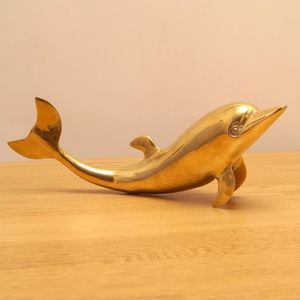 Charmante sculpture de poisson en laiton, figurine décorative pour table console, décoration intérieure et intérieurs élégants - Product Image 1
