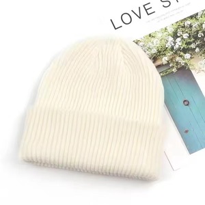 Juego de 2 Gorros de Punto para Hombre y Mujer, Color Sólido, Color y Logotipo Personalizables, 100% Acrílico, Bufanda y Gorro Cálidos para Otoño/Invierno - Product Image 2