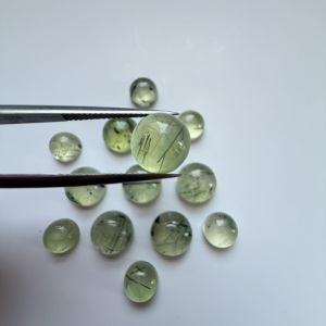 Pierre précieuse naturelle de préhnite verte de haute qualité, forme ronde, cabochon de 4 mm à 14 mm, pierres lâches polies à la main pour les créateurs de bijoux - Product Image 2