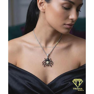 Pendentif Hip Hop de Luxe en Argent Sterling 925 avec Diamant Moissanite et Design Créature Givrée Noir et Blanc - Product Image 4
