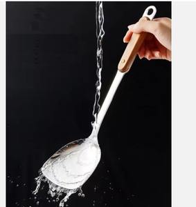 Cuchara de Madera Multiusos para Cocinar, Ideal para Mezclar, Remover, Hornear y Preparar Alimentos, Disponible a un Precio Accesible - Product Image 2