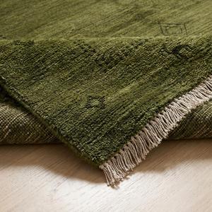 Alfombra de Lana Tejida a Mano de Alta Demanda, Color Verde Oliva, con Patrón Floral Clásico, Pelo Plano, Decorativa Tradicional con Flecos y Borlas - Product Image 6