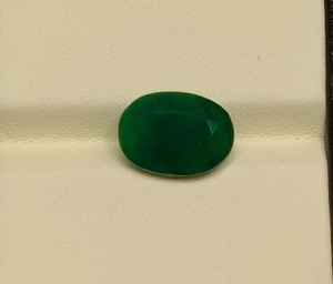 Piedra Preciosa de Esmeralda de Rajasthan, Gema Verde Natural de Corte Ovalado - Product Image 1