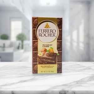 Cuadrados de Ferrero Rocher, Chocolate Premium con Suave Chocolate de Leche y Trozos Crujientes de Avellana - Product Image 1