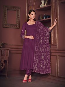 Meilleures ventes : Costume Anarkali violet pour femme, manches 3/4, en crêpe de Georgette, semi-couture, séchage rapide, extensible, idéal pour mariages et soirées - Product Image 4