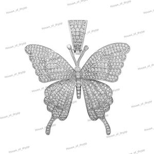 Colgante de Mariposa con Diamantes Moissanite y Alas Completamente Adornadas, Amuleto de Animal de Lujo en Plata de Ley 925 - Product Image 3