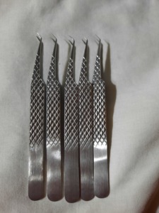 Pinzas para Pestañas de Acero Inoxidable con Punta de Fibra, Dentadas, con Opción de Logotipo Personalizado - Venta al por Mayor - Product Image 2