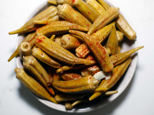 OEM WHOLESALE <b>Pickled</b> Okra 1kg Plastic Food <b>Jar</b> for Restaurant Catering and Retail - Product Image 6