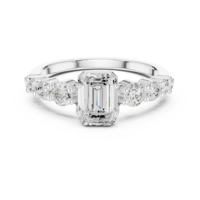 Bague de fiançailles en argent sterling avec émeraude et pierres latérales rondes en moissanite |   Bague de mariage multi-pierres pour femme