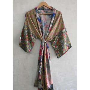 ชุดคลุมกิโมโนผ้าไหมยาวไซส์ใหญ่ ระบายอากาศได้ดี ตกแต่งด้วยผ้าปะติดปะต่อ สำหรับผู้หญิง ดีไซน์หรูหราสไตล์โบโฮ ชุดนอน ชุดลำลองสุดหรู - Product Image 1