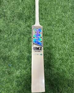 Batte de cricket MB Malik UMZ Game Changer Edition en bois d'orme anglais avec housse de protection gratuite, grip supplémentaire et feuille anti-rayures. - Product Image 4