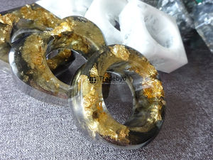 Anneau de serviette de mariage en résine haut de gamme, fait main, classique, écologique, durable, décoration de table par Tradebyd - Product Image 4