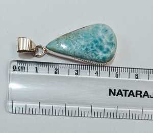 Colgante unisex hecho a mano de plata de ley 925 con larimar azul en forma de pera de 50 mm de largo, ideal para meditación, yoga y uso diario, joyería al por mayor. - Product Image 4