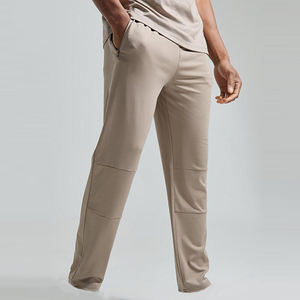 กางเกงจ็อกเกอร์ออกกำลังกายผู้ชายแบบขายส่ง สกรีนโลโก้ได้ตามต้องการ น้ำหนักเบา ผลิตจากโพลีเอสเตอร์ 100% ยืดหยุ่นได้ สวมใส่สบาย ทรงเข้ารูป มีกระเป๋าซิป - Product Image 2