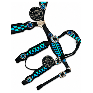 Conjunto de cabezada de una oreja y pechera de cuero negro estilo western para caballo con incrustaciones a cuadros turquesa y conchos de diamantes de imitación, equipo ecuestre - Product Image 4