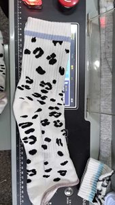 Chaussettes en coton personnalisées antidérapantes avec motif étoiles et picots en forme de cœur, longueur cheville, pour usage quotidien, saison printemps - Product Image 3